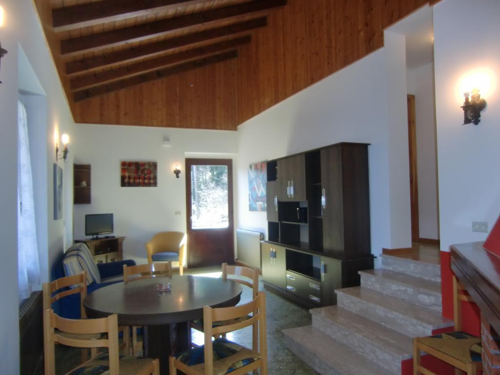 Casa Ambra Apartment Val Maria-Pur Cameră foto